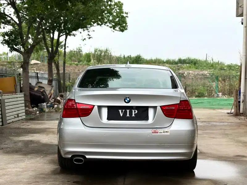 2011 BMW 3 Series 320i Luxury — миниатюра 5