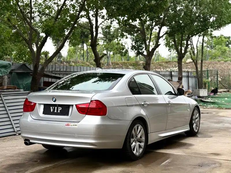 2011 BMW 3 Series 320i Luxury — миниатюра 6