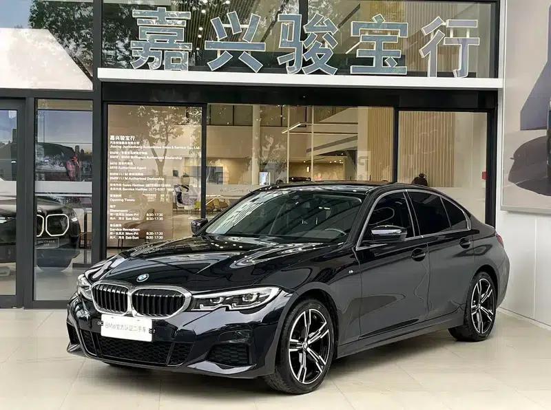 2022 BMW 3 Series 325i M Sport Package — миниатюра 1