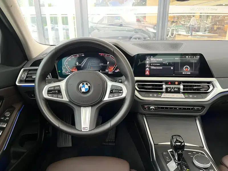 2022 BMW 3 Series 325i M Sport Package — миниатюра 11