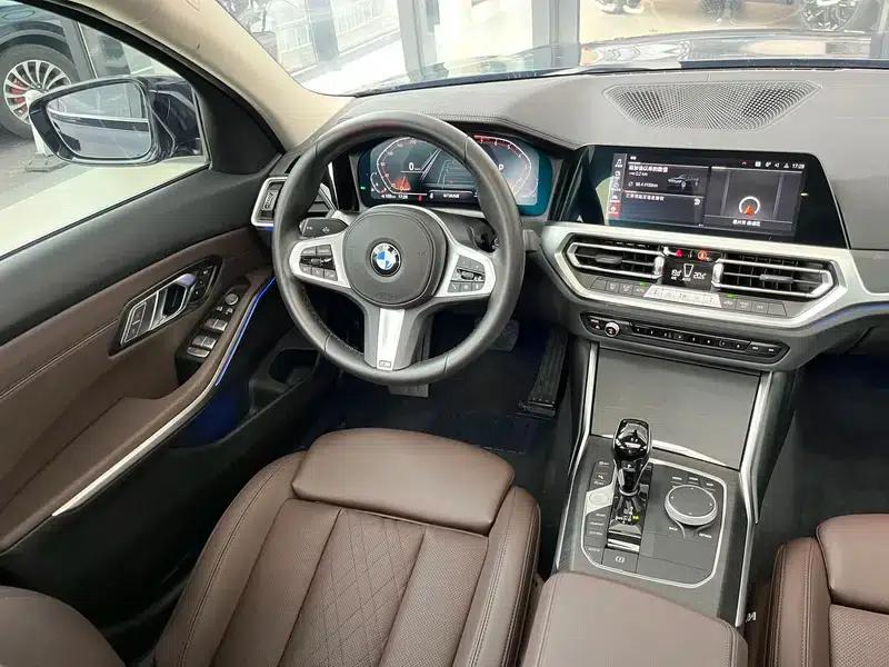 2022 BMW 3 Series 325i M Sport Package — миниатюра 13