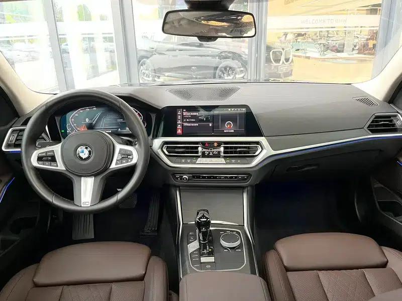 2022 BMW 3 Series 325i M Sport Package — миниатюра 9