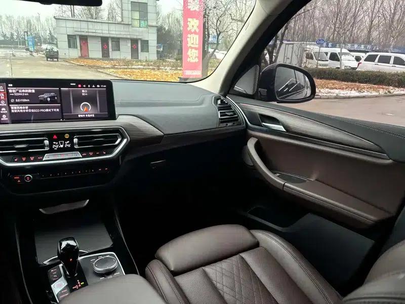 BMW X3 2023 xDrive30i Leading Edition M Sport Package — миниатюра 8