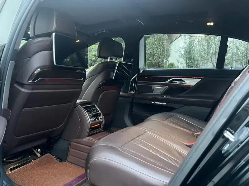 2016 BMW 7 Series 740Li Luxury — миниатюра 13
