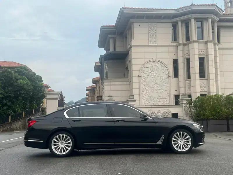 2016 BMW 7 Series 740Li Luxury — миниатюра 8