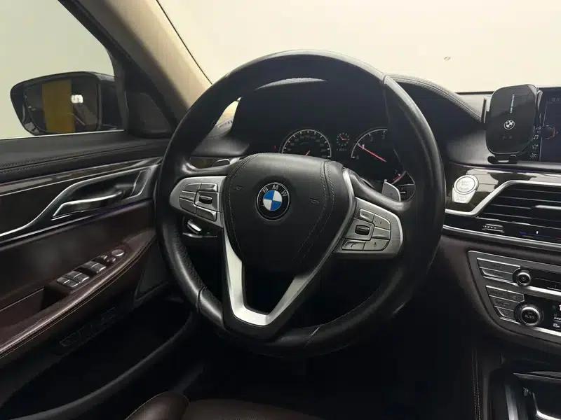 2016 BMW 7 Series 740Li Leading Edition — миниатюра 16