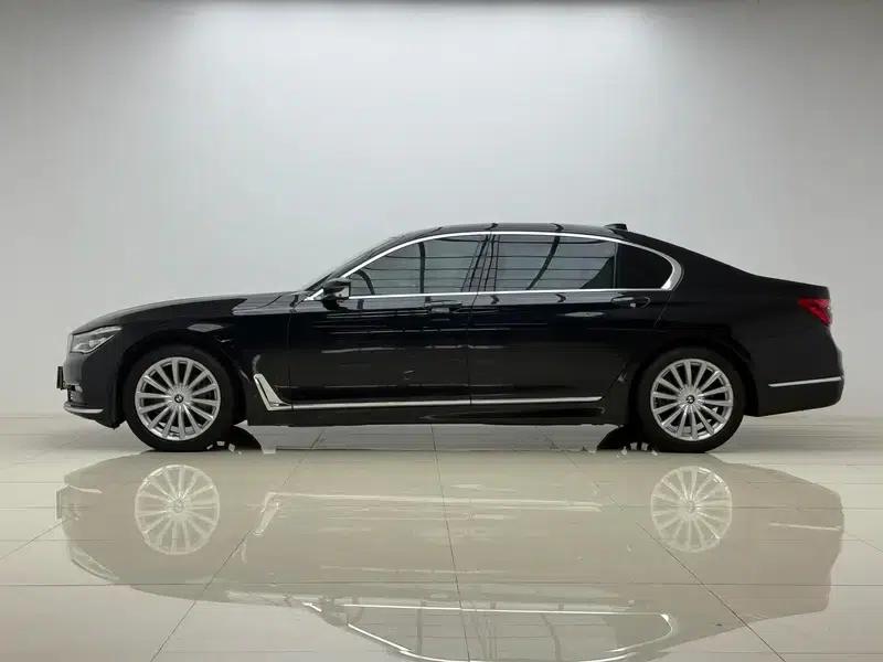 2016 BMW 7 Series 740Li Leading Edition — миниатюра 4