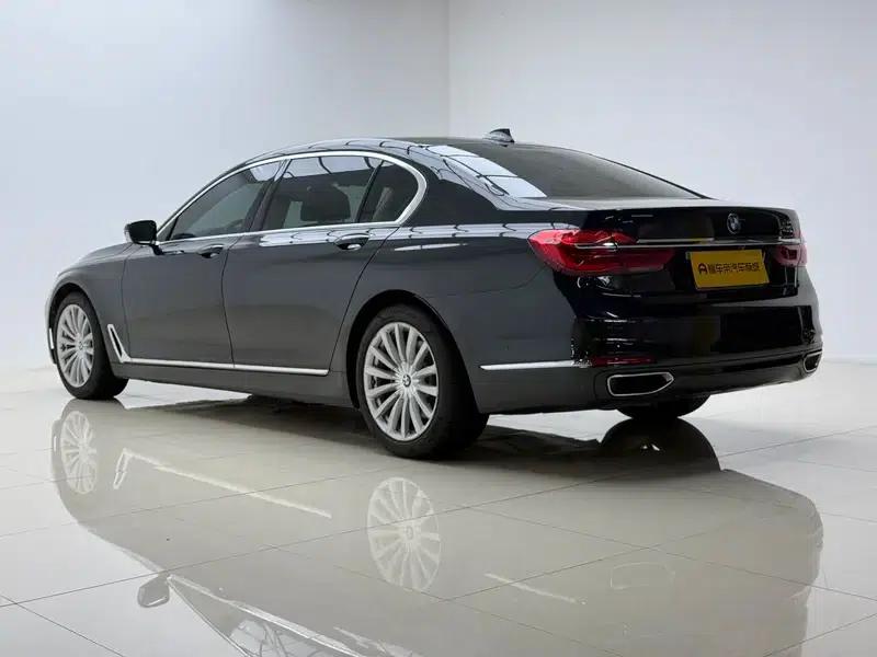 2016 BMW 7 Series 740Li Leading Edition — миниатюра 5