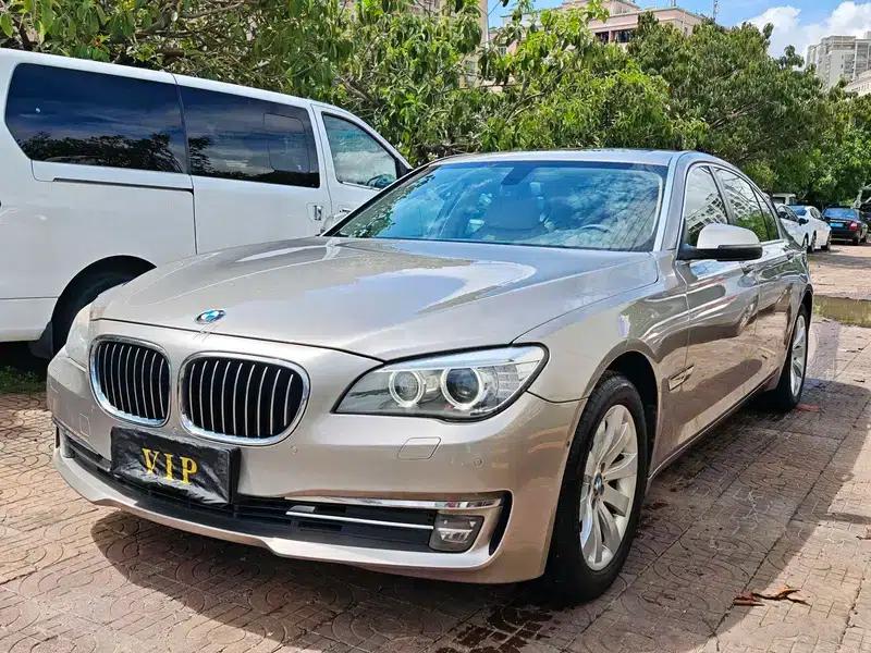 BMW 7 Series 2014 730Li Luxury Edition — миниатюра 1