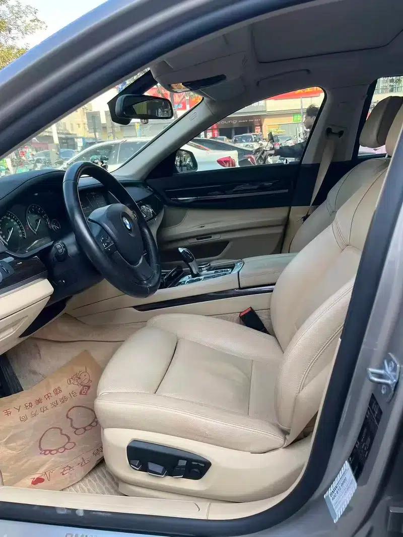 2013 BMW 7 Series 730Li Luxury — миниатюра 7