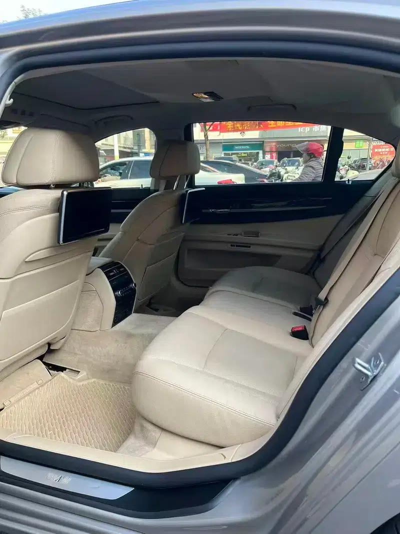 2013 BMW 7 Series 730Li Luxury — миниатюра 9