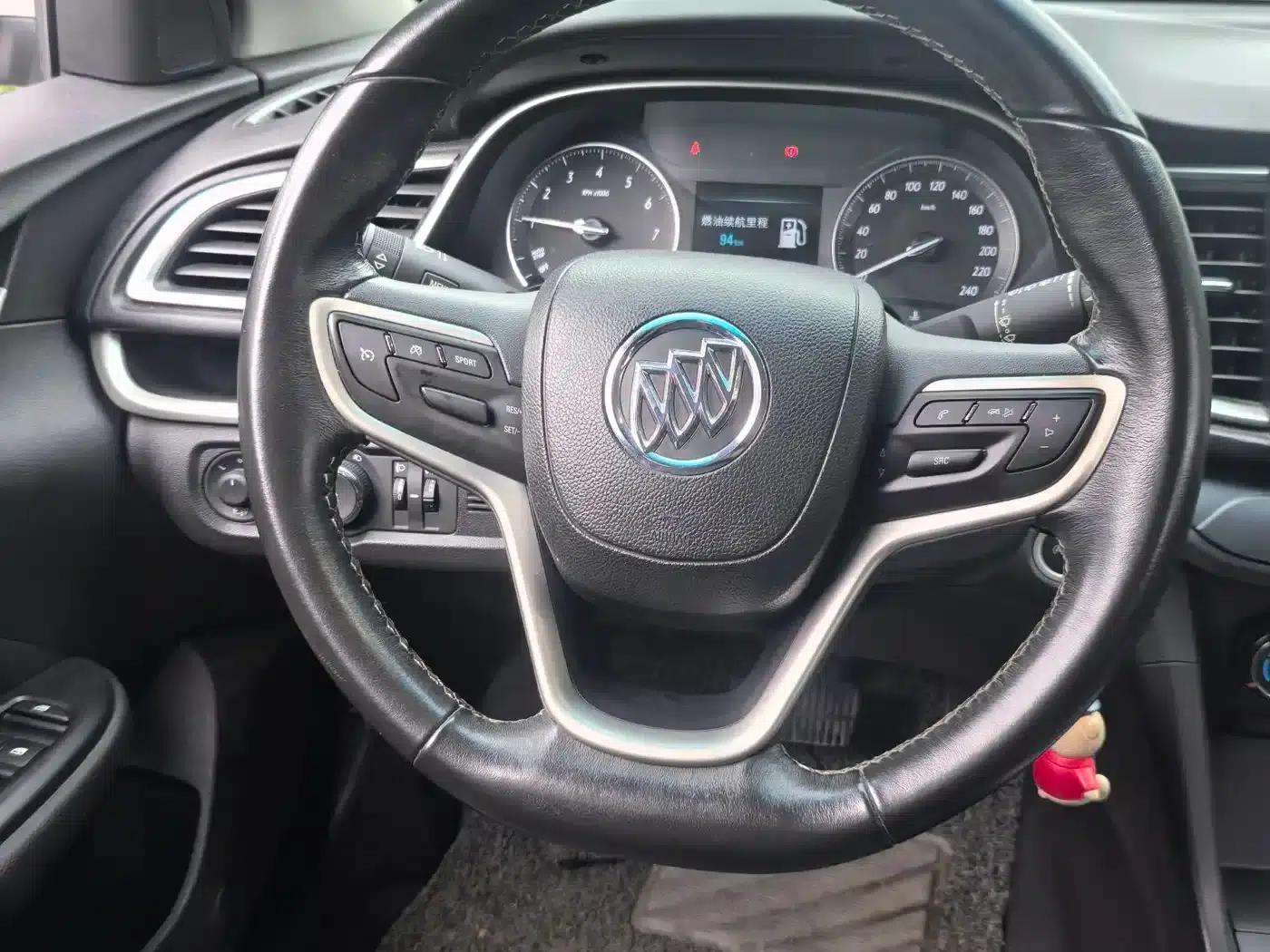 Buick Verano 2018 18T Automatic Elite — миниатюра 16