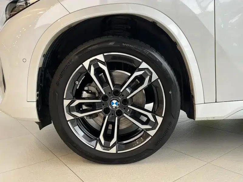 BMW X1 2023 sDrive25Li M Sport Package — миниатюра 6