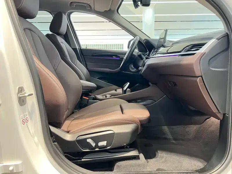 BMW X1 2022 sDrive25Li Leading Edition — миниатюра 19