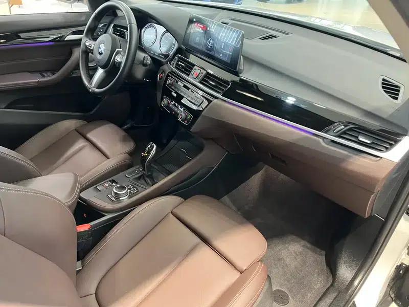 BMW X1 2022 sDrive25Li Leading Edition — миниатюра 8