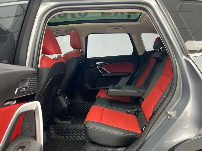 2023 BMW X1 sDrive20Li X Design Package — миниатюра 23
