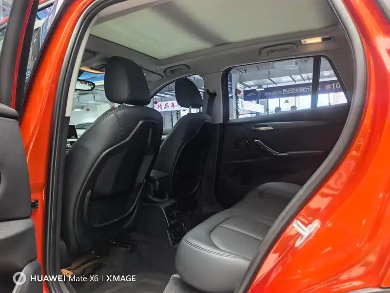 BMW X1 2018 sDrive18Li Fashion Edition — миниатюра 9