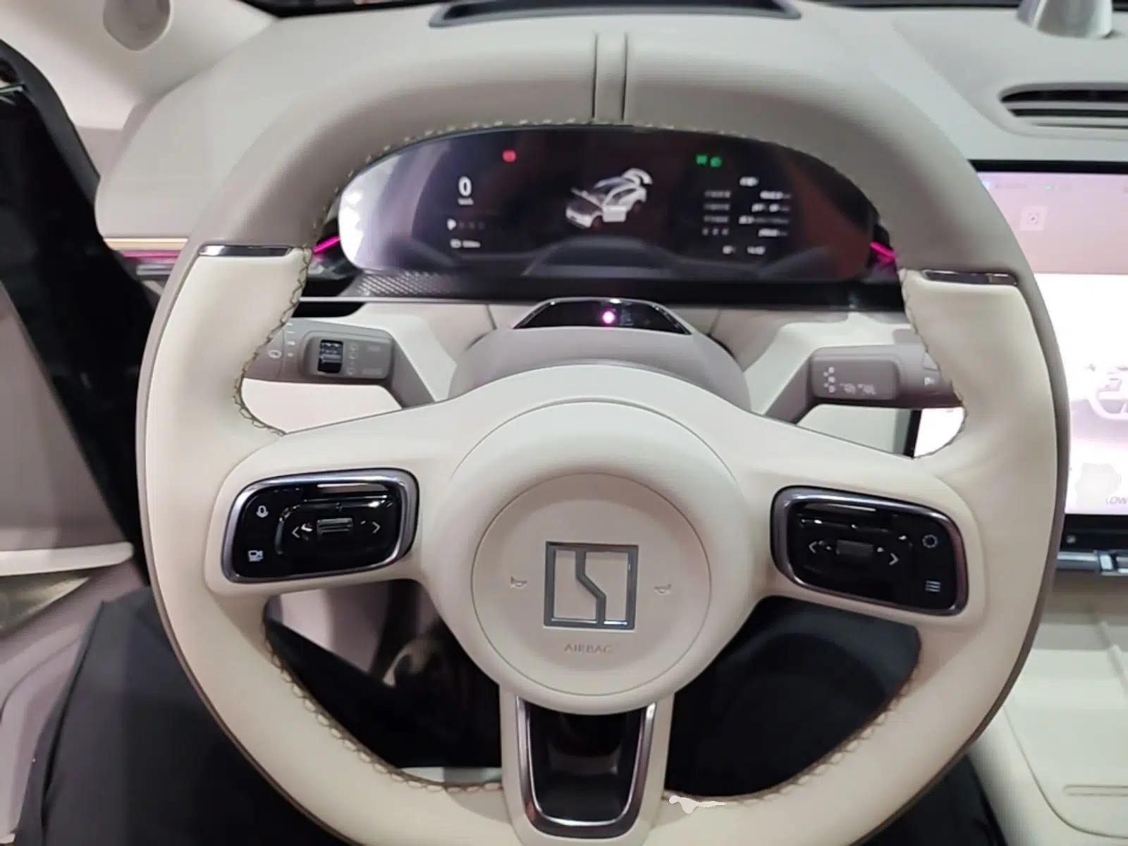 Zeekr 7X 2025 100 kWh Long-Range Rear-Wheel Drive with Intelligent Driving Features — миниатюра 13