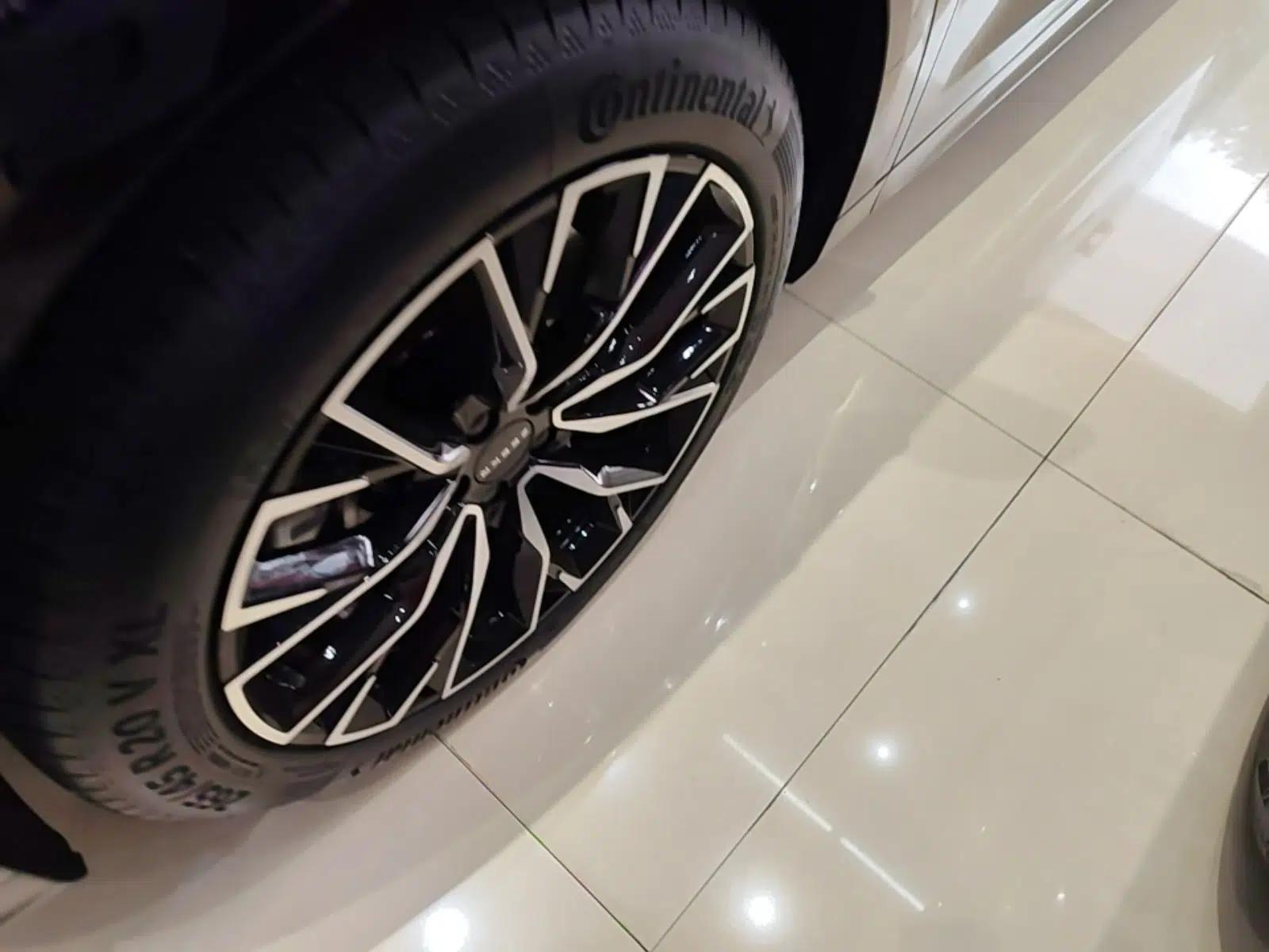 Zeekr 7X 2025 100 kWh Long-Range Rear-Wheel Drive with Intelligent Driving Features — миниатюра 10