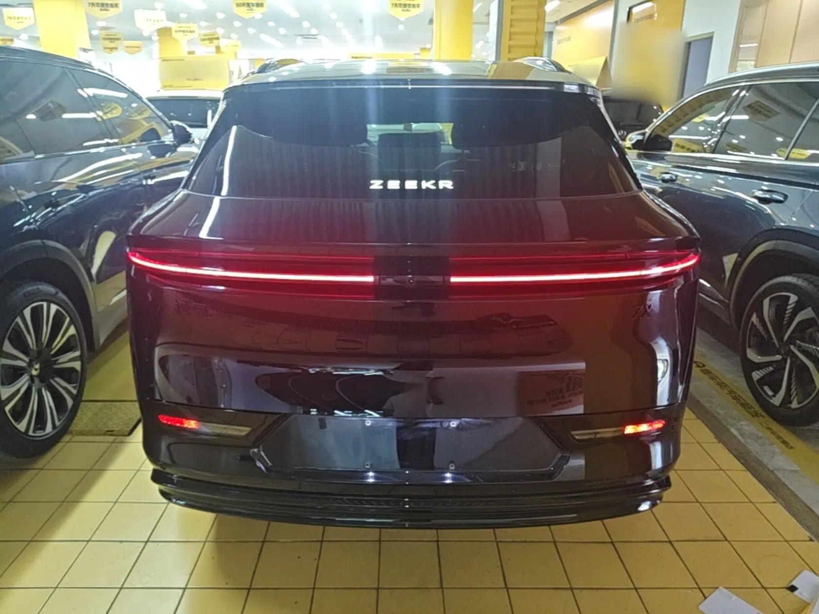 Zeekr 7X 2025 100 kWh Long-Range Rear-Wheel Drive with Intelligent Driving Features — миниатюра 3