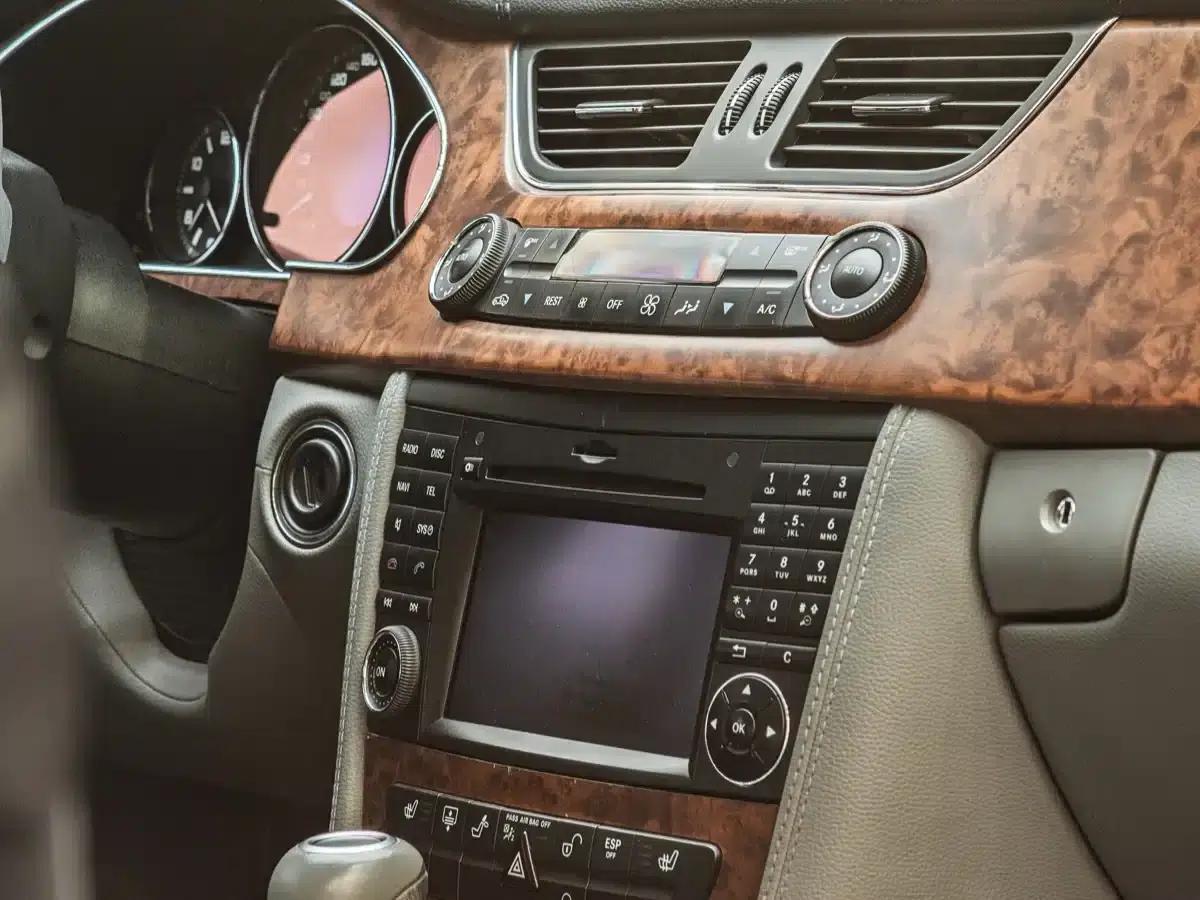 2008 Mercedes-Benz CLS AMG 63 — миниатюра 7