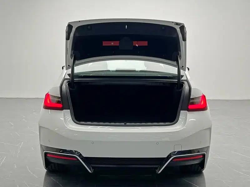 BMW i3 2023 eDrive35L — миниатюра 20