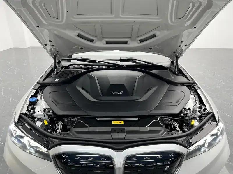 BMW i3 2023 eDrive35L — миниатюра 10