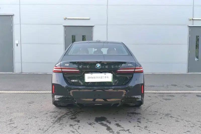 BMW i5 2025 facelift eDrive35L M Sport Package — миниатюра 4