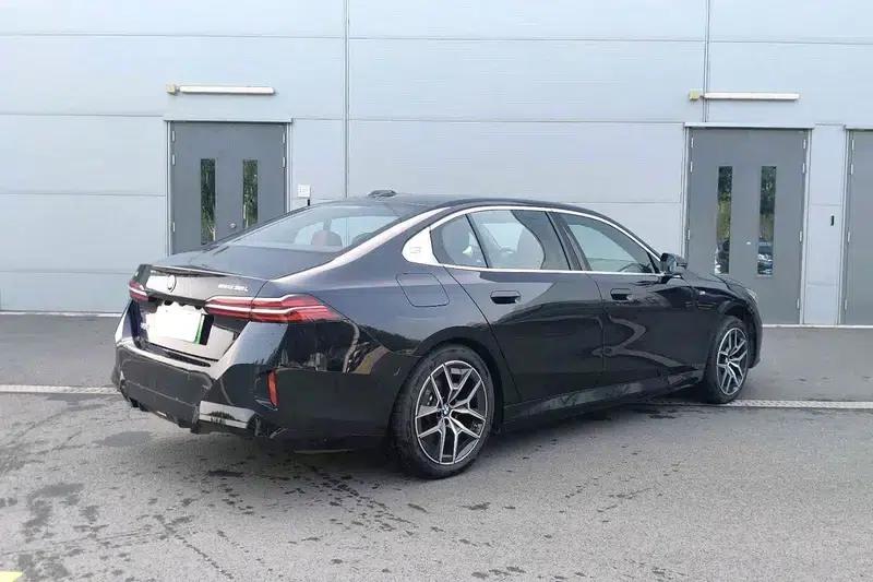BMW i5 2025 facelift eDrive35L M Sport Package — миниатюра 5