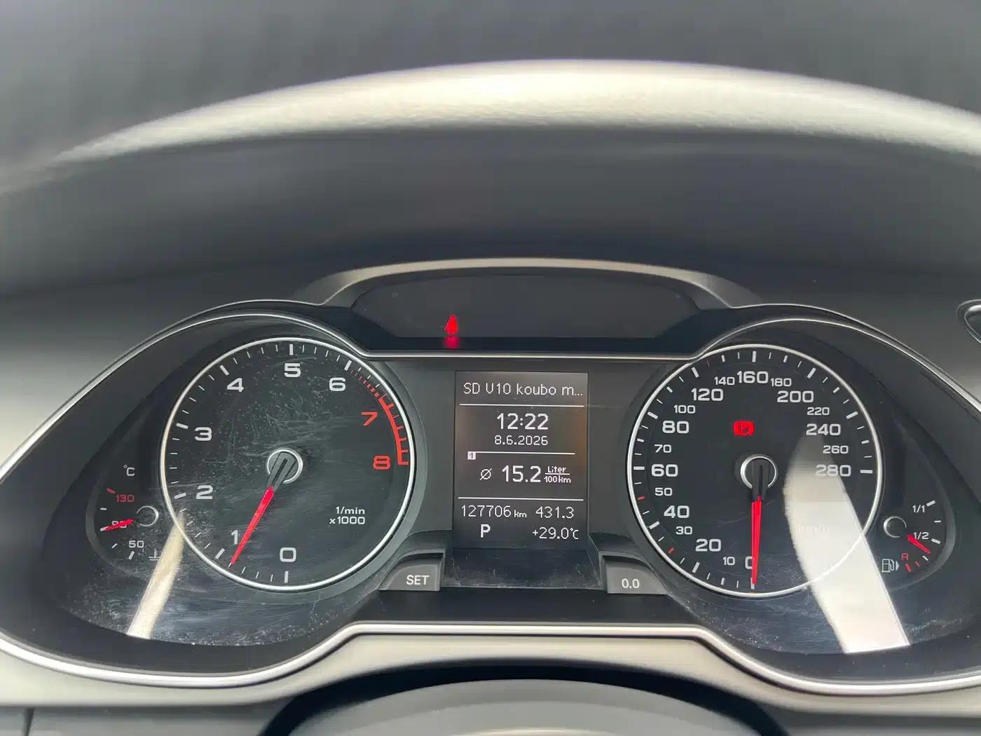 Audi A4L 2016 30 TFSI Classic Edition Automatic Comfort Model — миниатюра 13
