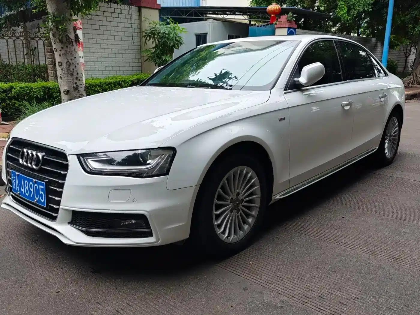 Audi A4L 2016 35 TFSI Classic Edition S line Comfort — миниатюра 1