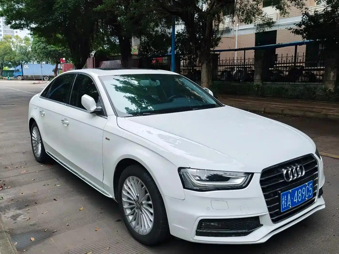Audi A4L 2016 35 TFSI Classic Edition S line Comfort — миниатюра 3