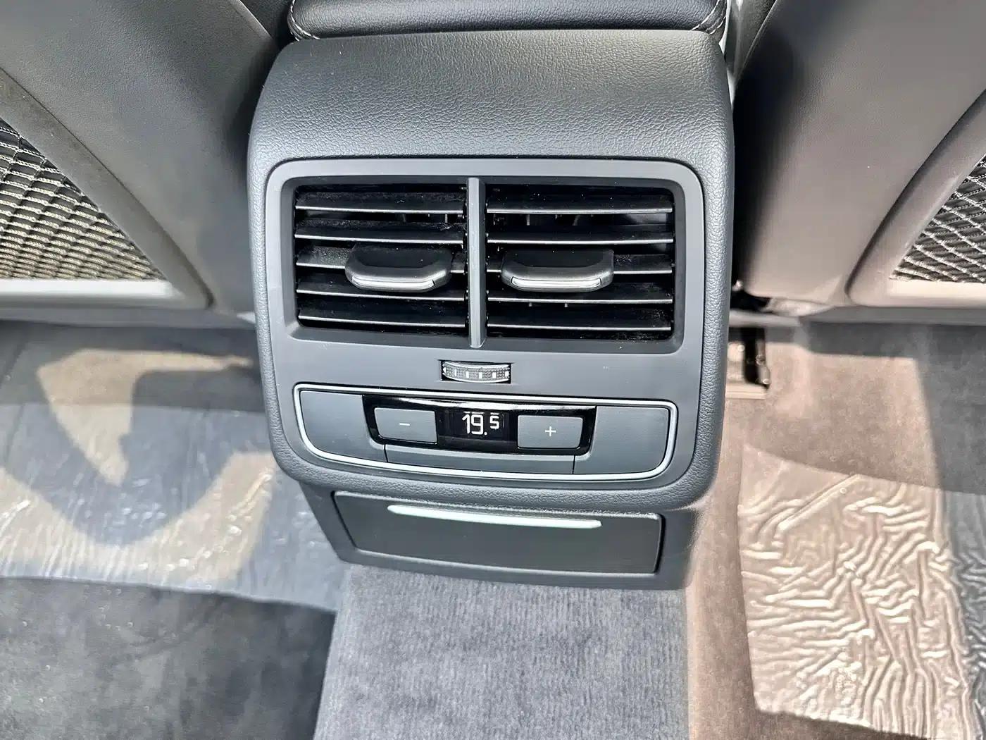 2024 Audi A4L 40 TFSI quattro RS Package (Sports Edition) — миниатюра 19