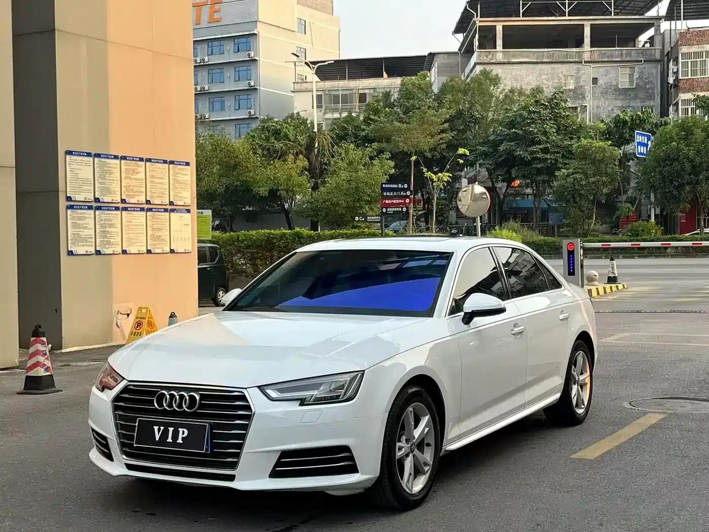 Audi A4L 2017 Plus 40 TFSI Fashion Edition — миниатюра 1