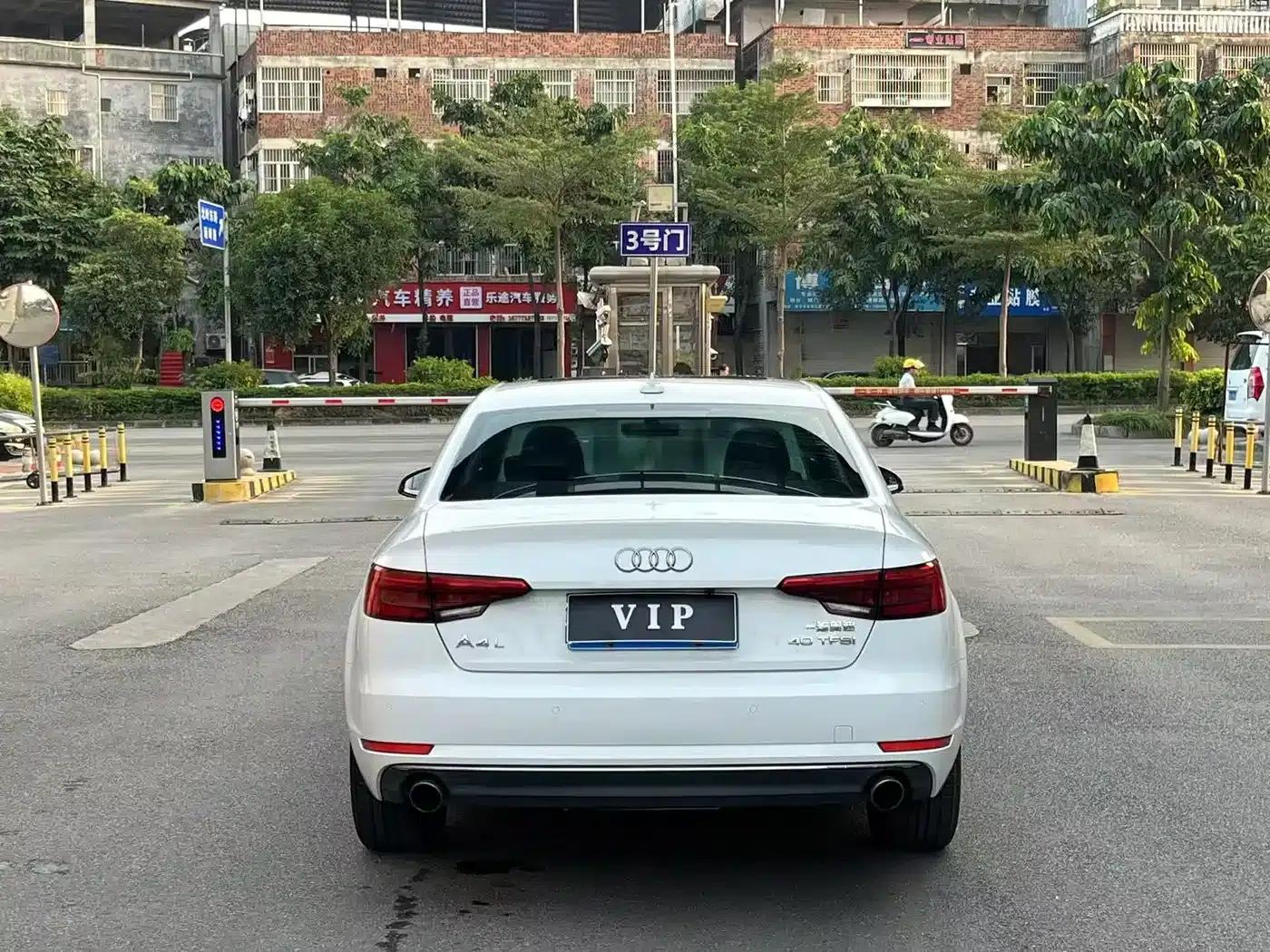 Audi A4L 2017 Plus 40 TFSI Fashion Edition — миниатюра 4