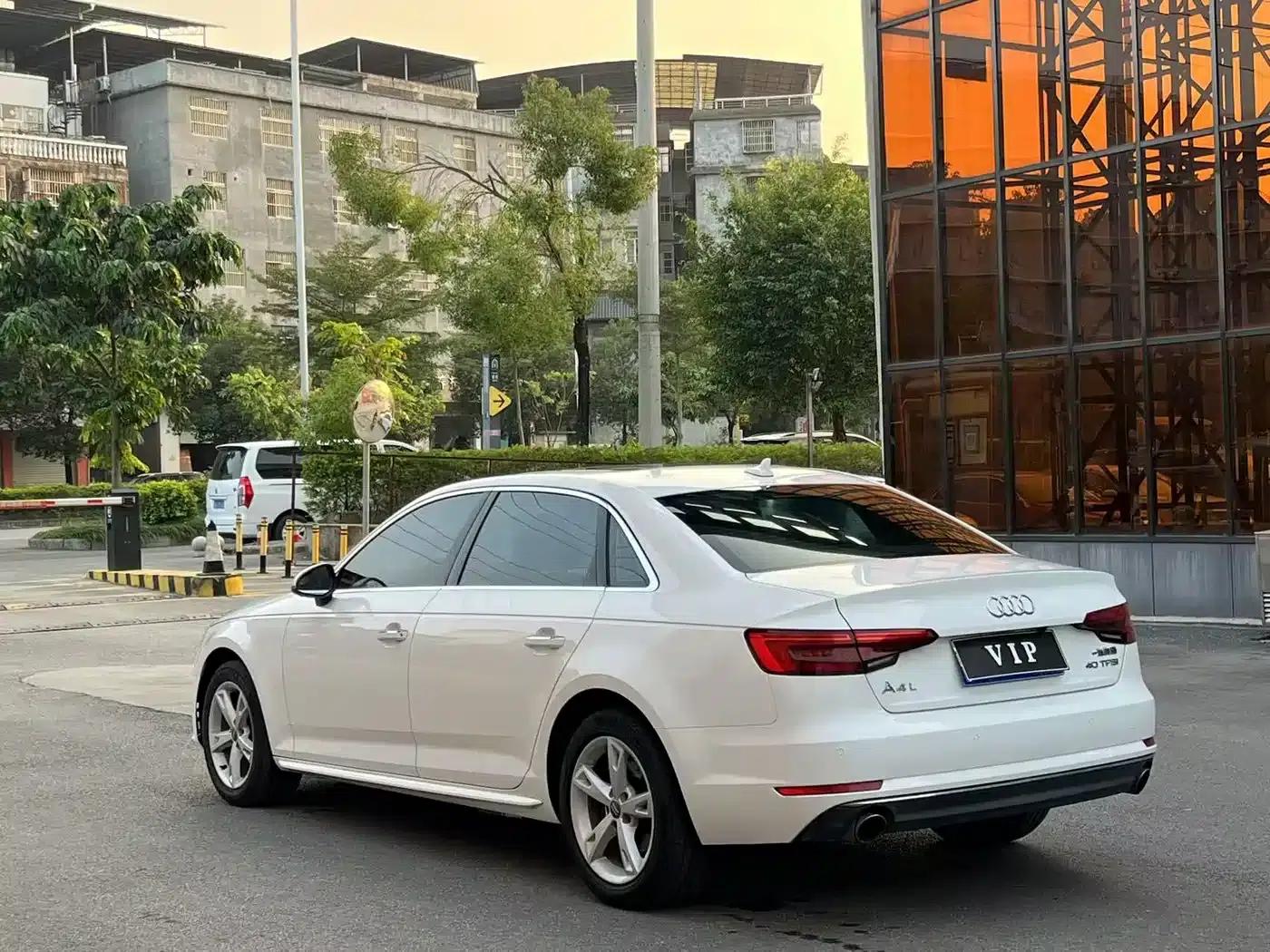 Audi A4L 2017 Plus 40 TFSI Fashion Edition — миниатюра 5