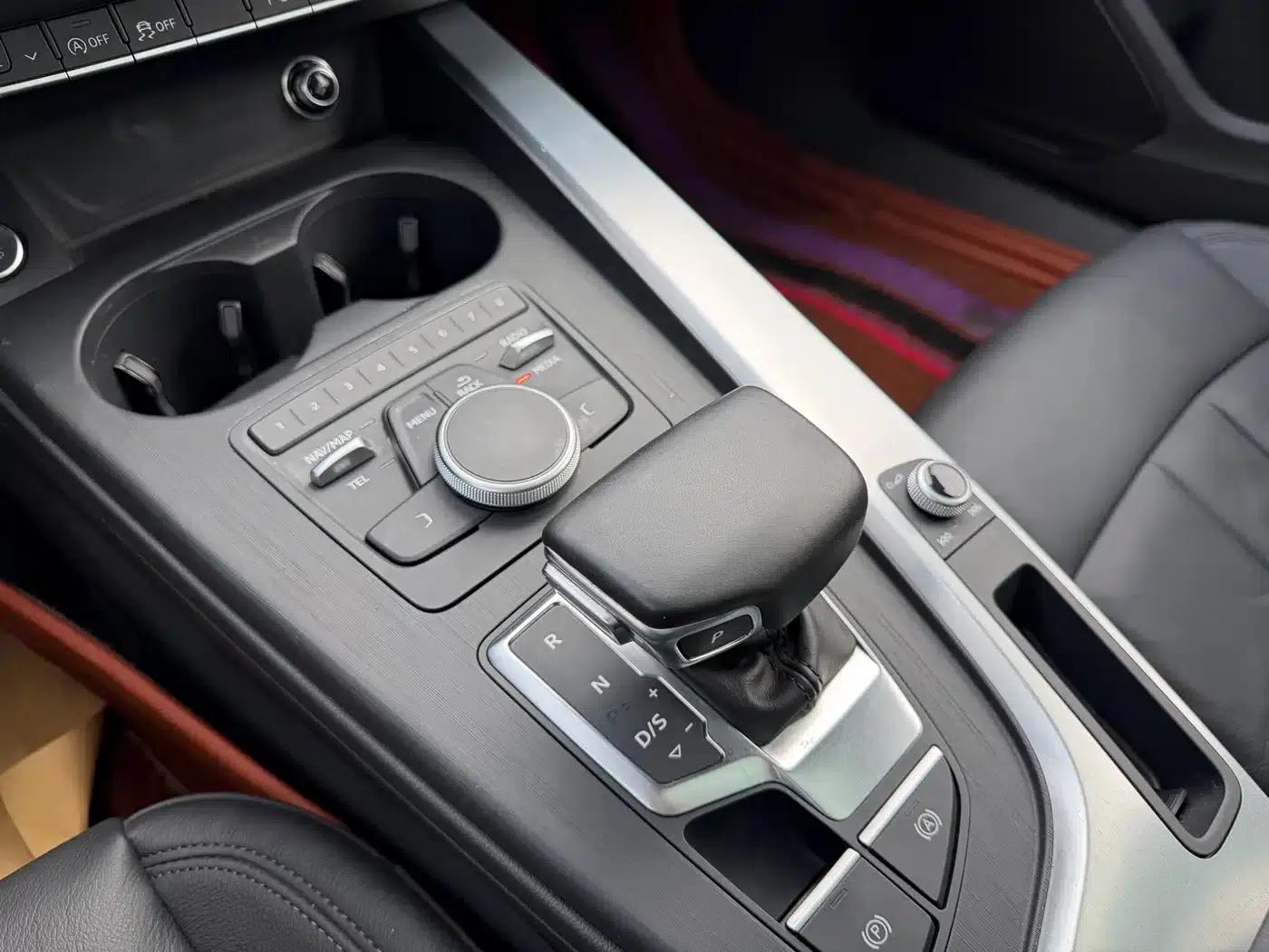 Audi A4L 2017 Plus 40 TFSI Fashion Edition — миниатюра 13