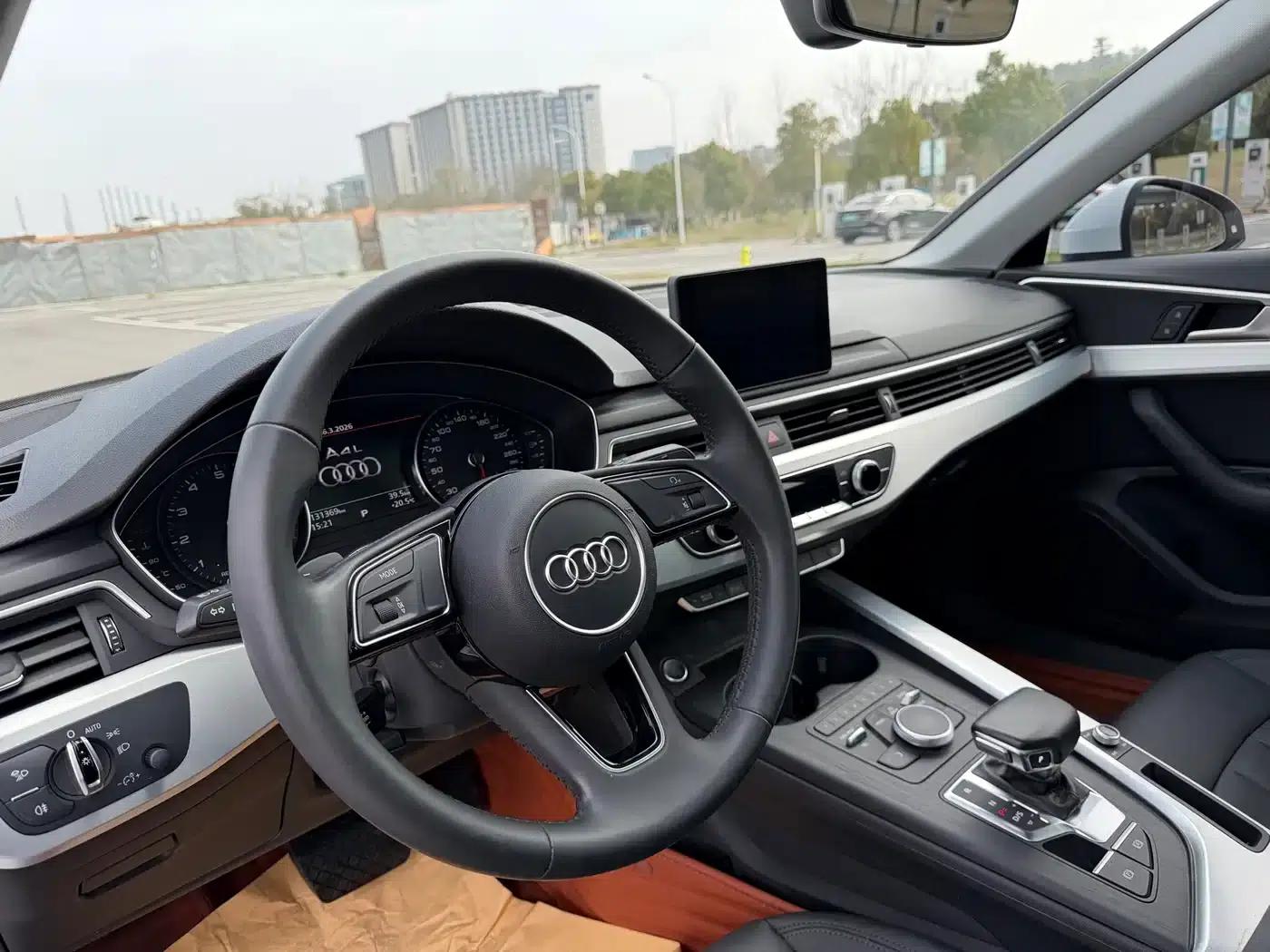 Audi A4L 2017 Plus 40 TFSI Fashion Edition — миниатюра 6