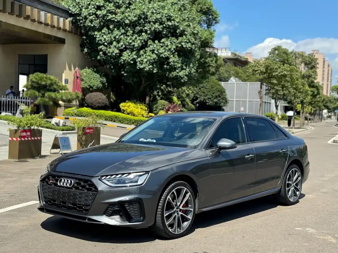 Audi A4L 2020 40 TFSI Fashion Dynamic Edition — миниатюра 1