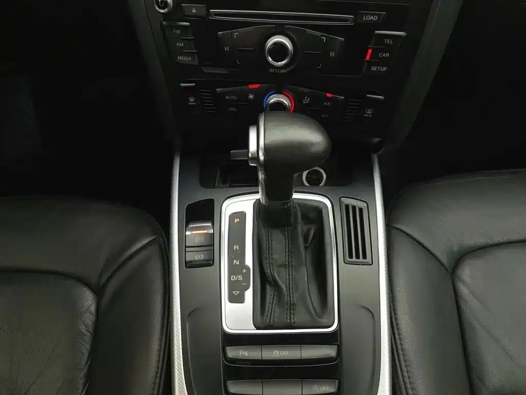 Audi A4L 2013 35 TFSI Automatic Standard Edition — миниатюра 13