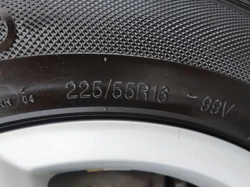 Audi A4L 2013 35 TFSI Automatic Standard Edition — миниатюра 24