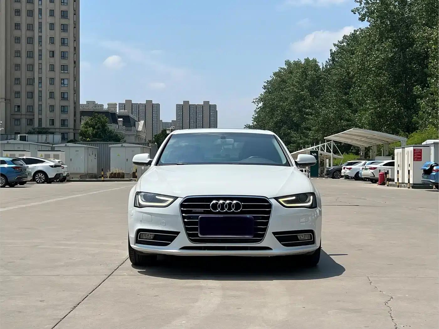 Audi A4L 2015 35 TFSI Automatic Standard Edition — миниатюра 2