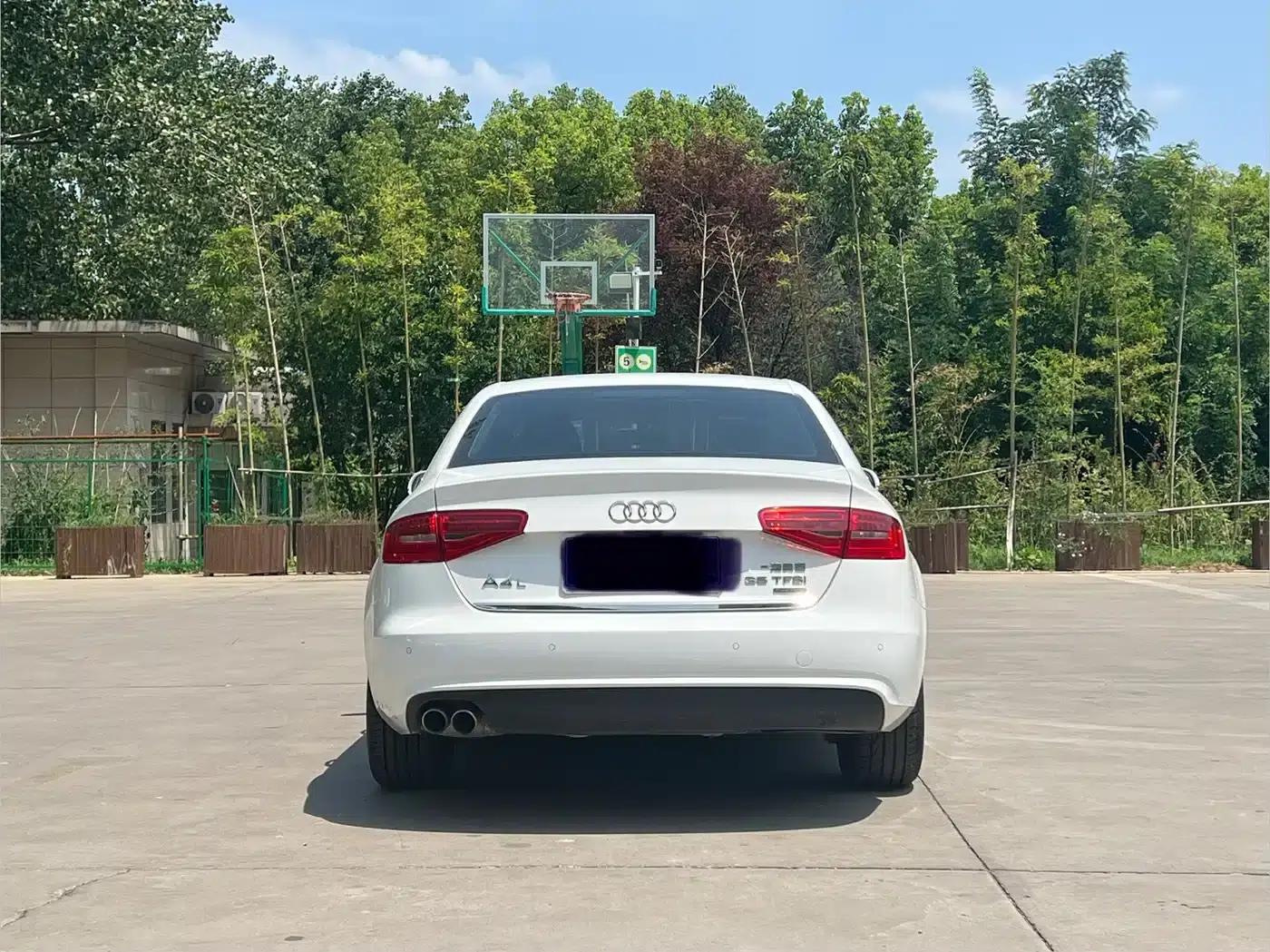 Audi A4L 2015 35 TFSI Automatic Standard Edition — миниатюра 11