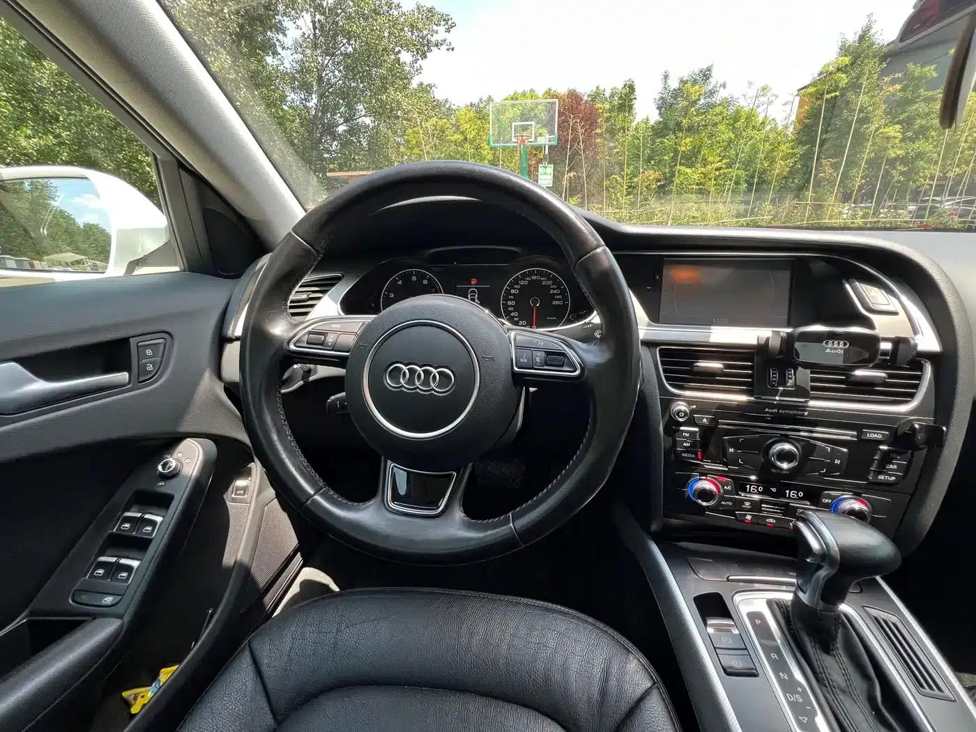 Audi A4L 2015 35 TFSI Automatic Standard Edition — миниатюра 6