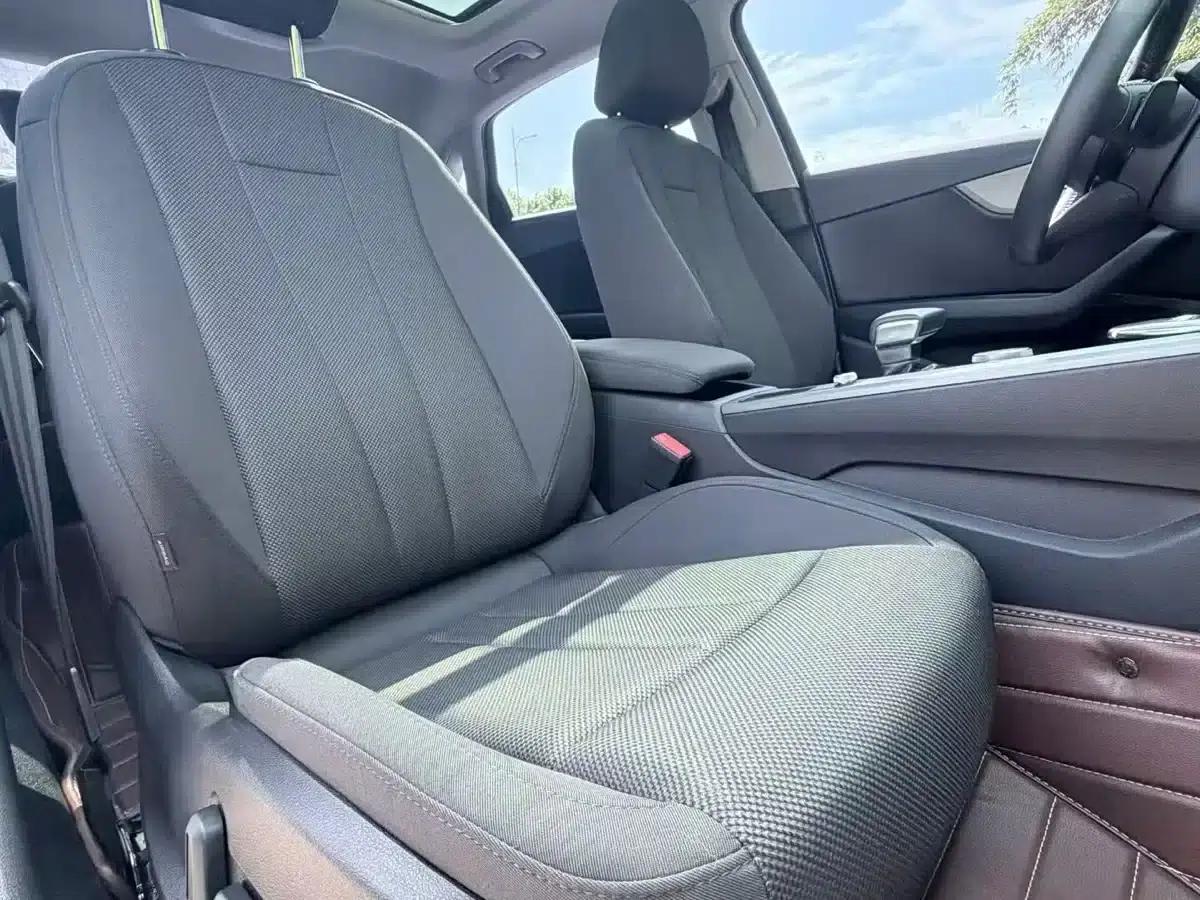 Audi A4L 2019 40 TFSI Progressive (National V Emission Standard) — миниатюра 4