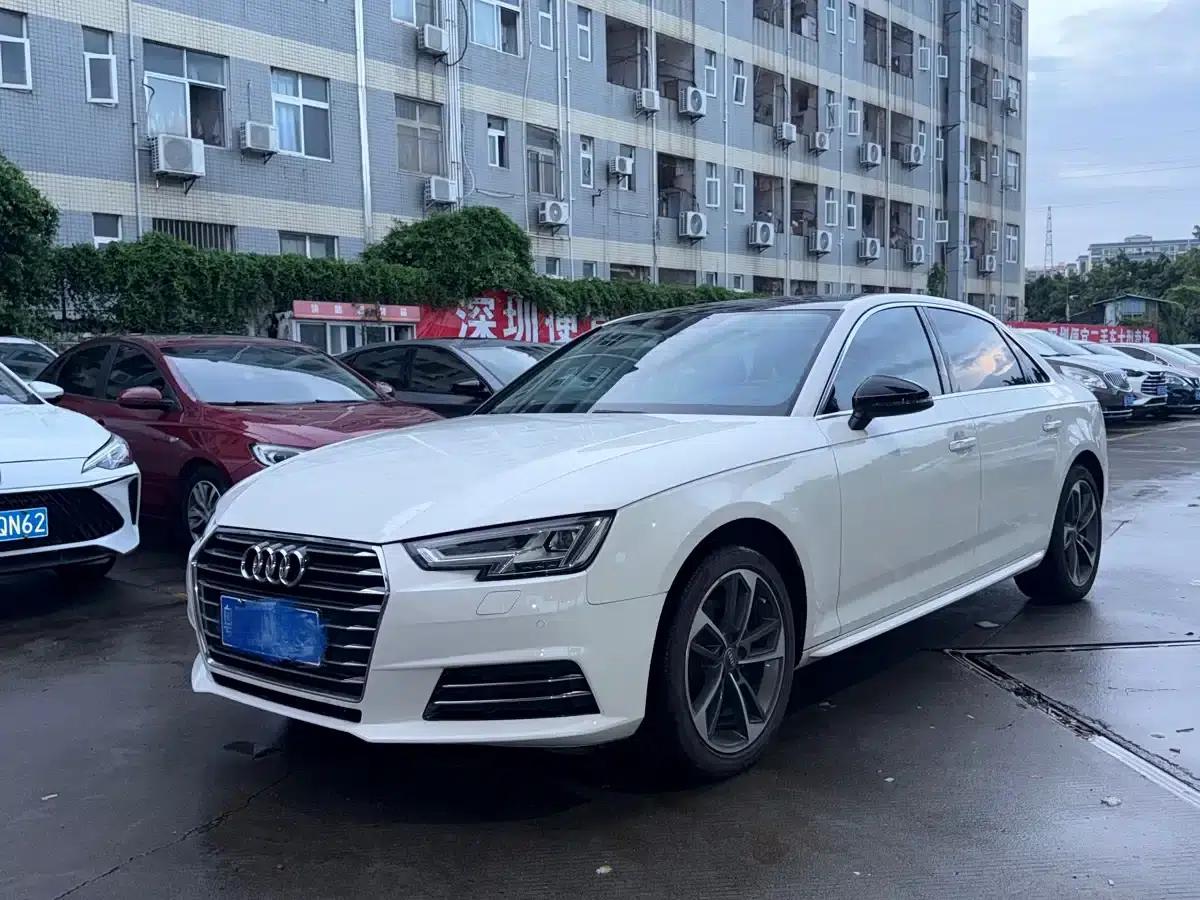 Audi A4L 2018 30th Anniversary Edition 40 TFSI Progressive — миниатюра 2