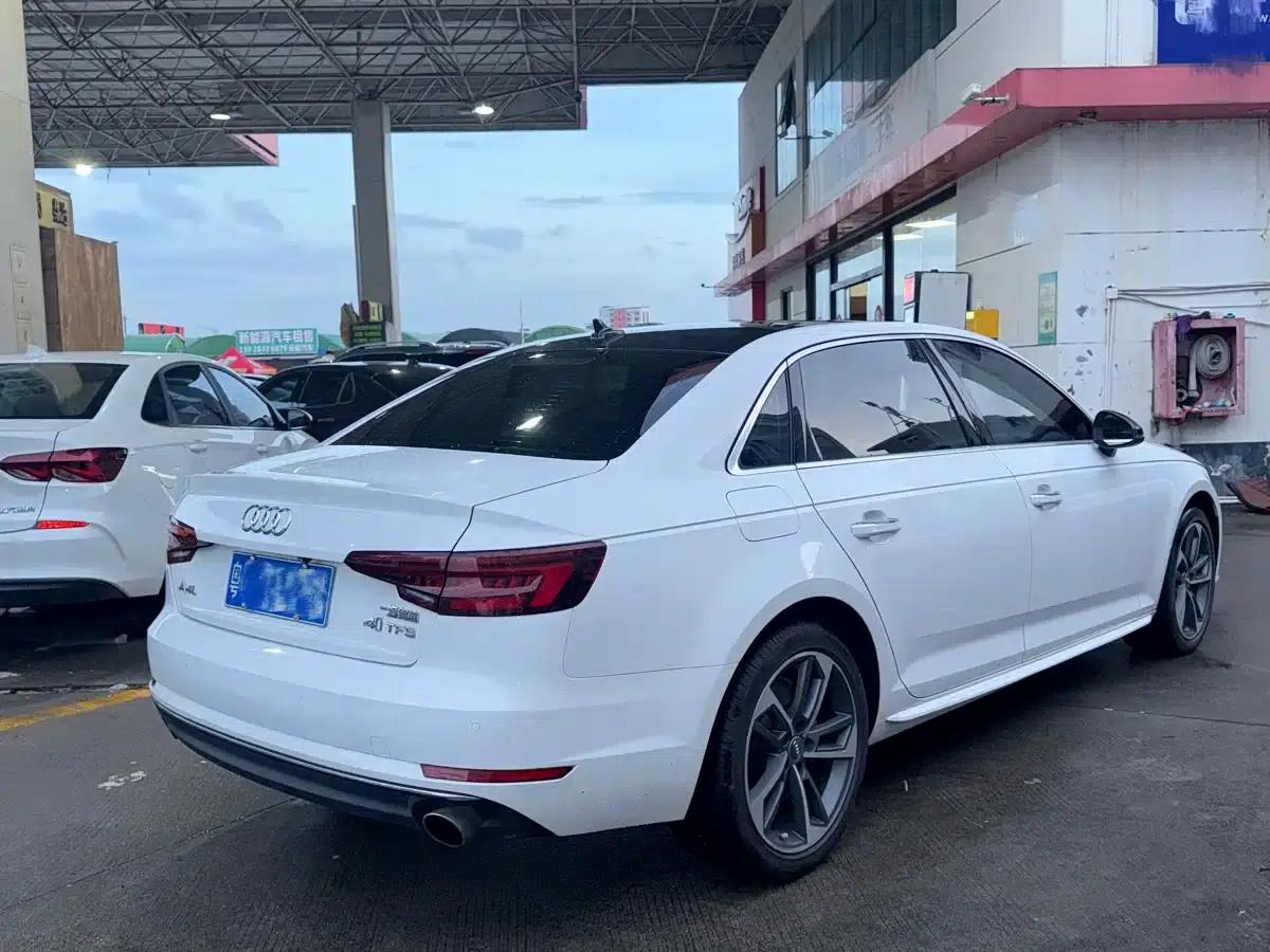Audi A4L 2018 30th Anniversary Edition 40 TFSI Progressive — миниатюра 7