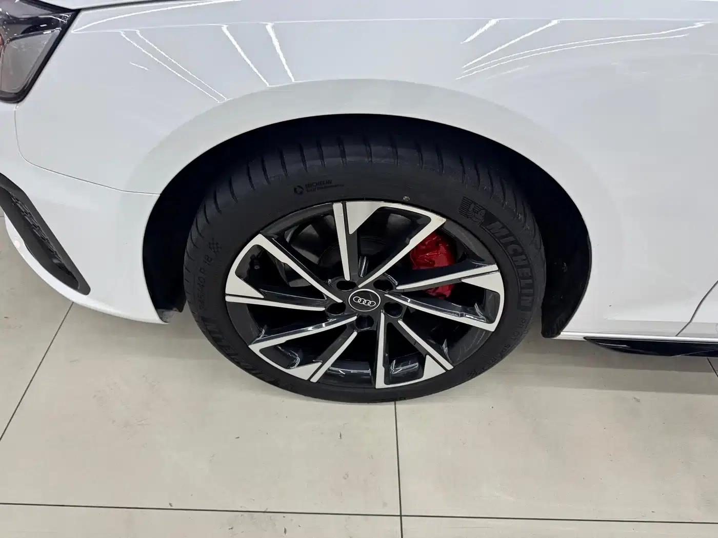 Audi A4L 2023 40 TFSI quattro Luxury Dynamic — миниатюра 5