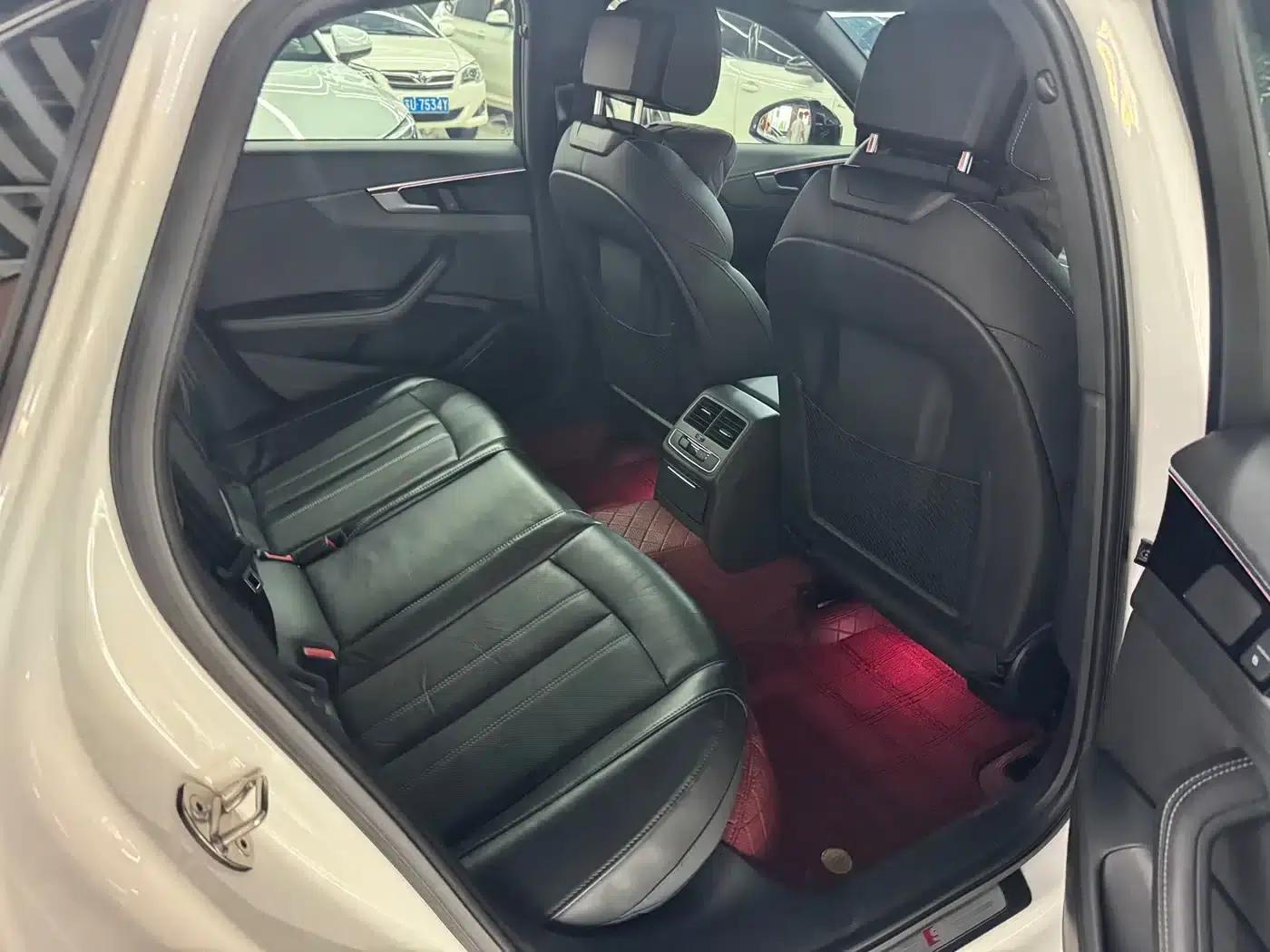 Audi A4L 2023 40 TFSI quattro Luxury Dynamic — миниатюра 10