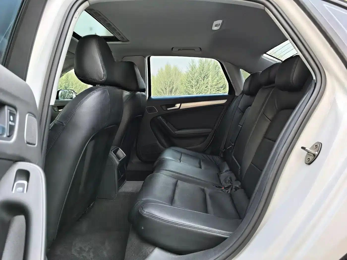 Audi A4L 2016 30 TFSI Classic Edition Automatic Comfort Model — миниатюра 11